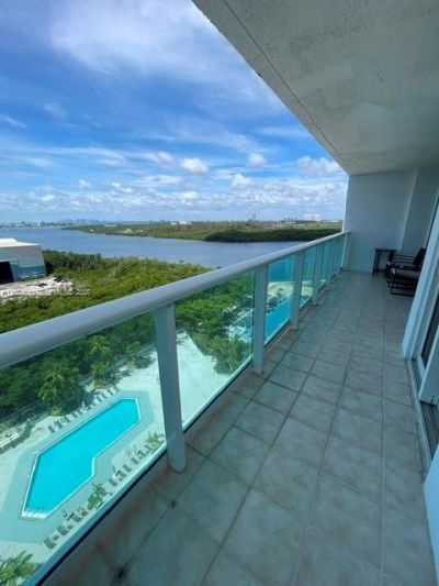 100 Bayview Dr, Unit 1623, Sunny Isles Beach, FL 33160 Photo