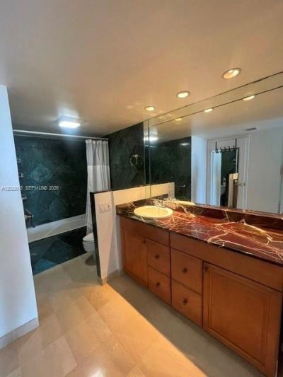100 Bayview Dr, Unit 1623, Sunny Isles Beach, FL 33160 Photo