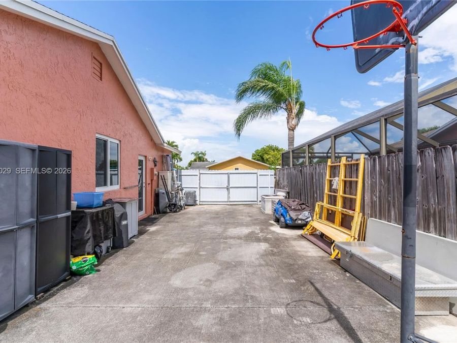 Property Image 37