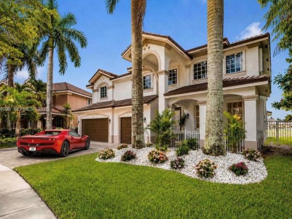 1088 Skylark Dr , Weston, FL 33327