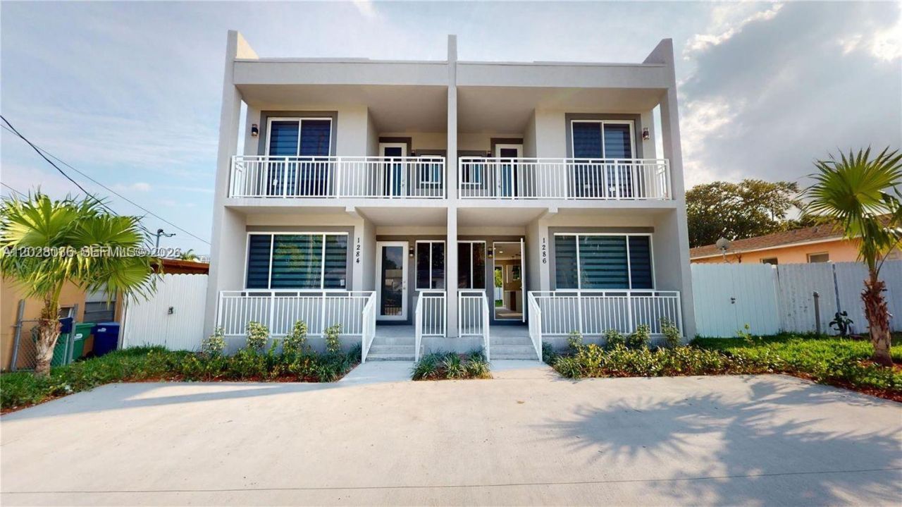 1284 NE 111th St , Unit 1284, Miami, FL 33161 Photo