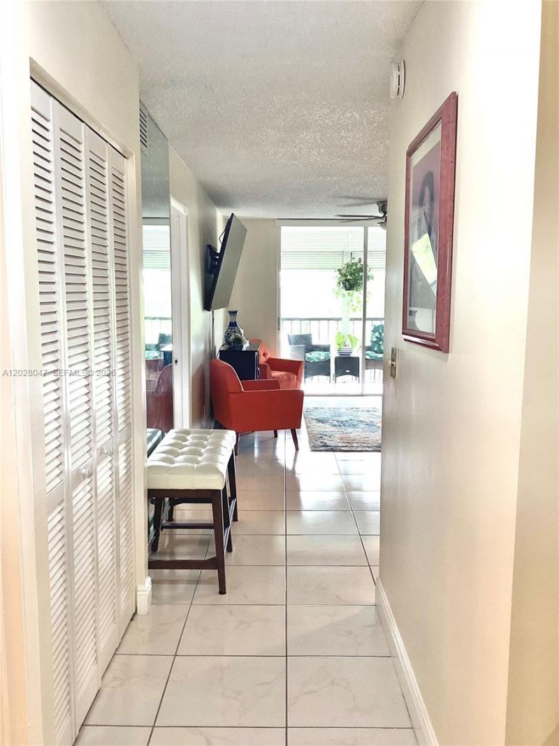 8900 Washington Blvd , Unit 415, Pembroke Pines, FL 33025 Photo