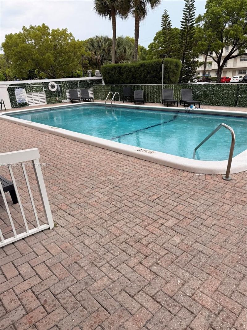 2200 E Hallandale Beach Blvd , Unit 303, Hallandale Beach, FL 33009 Photo