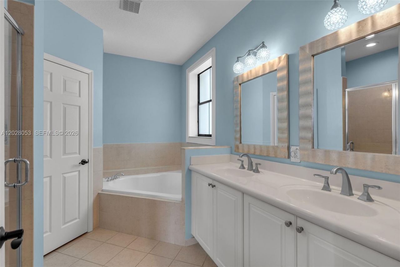 10276 NW 30th Ter , Doral, FL 33172 Photo