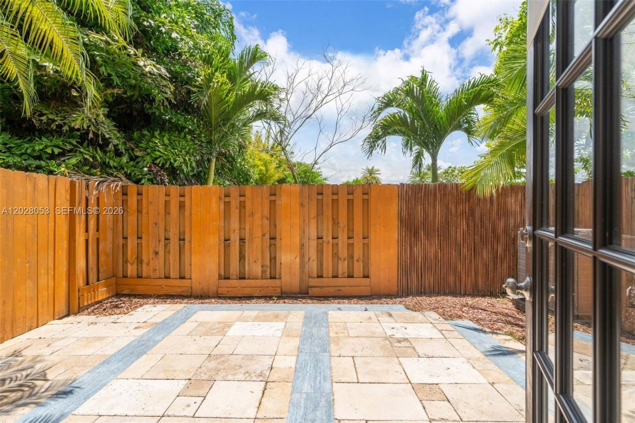 10276 NW 30th Ter , Doral, FL 33172 Photo