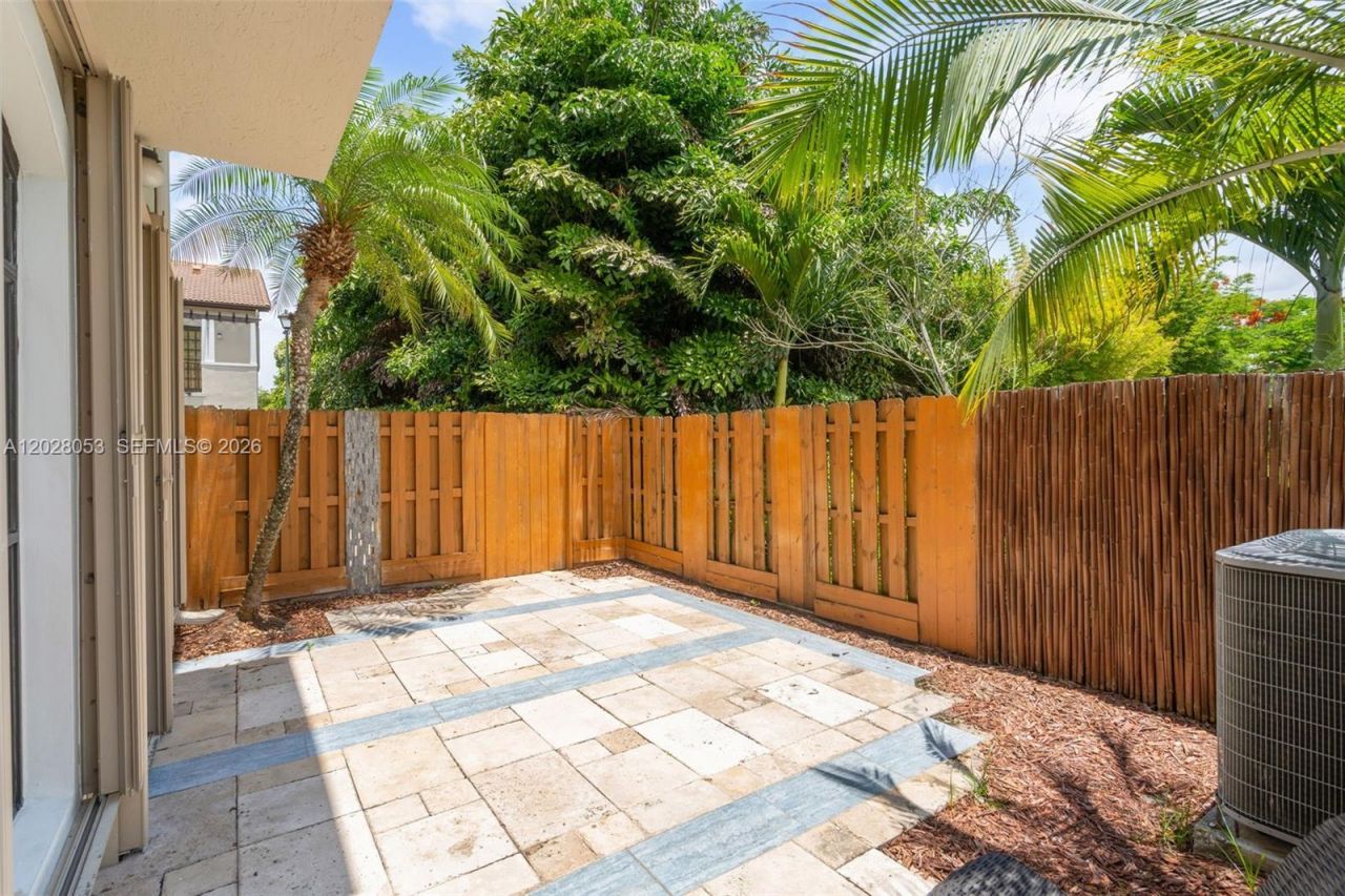 10276 NW 30th Ter , Doral, FL 33172 Photo