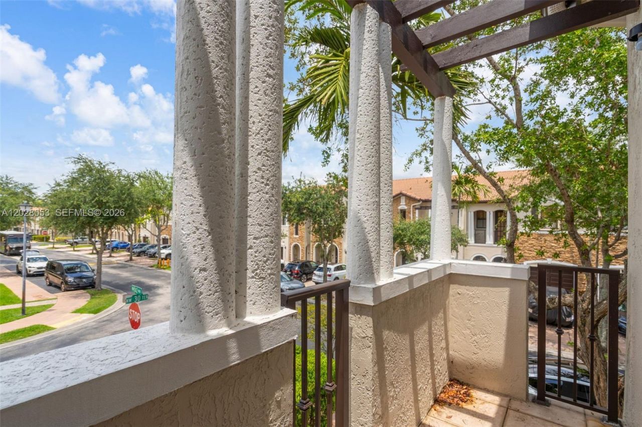 10276 NW 30th Ter , Doral, FL 33172 Photo