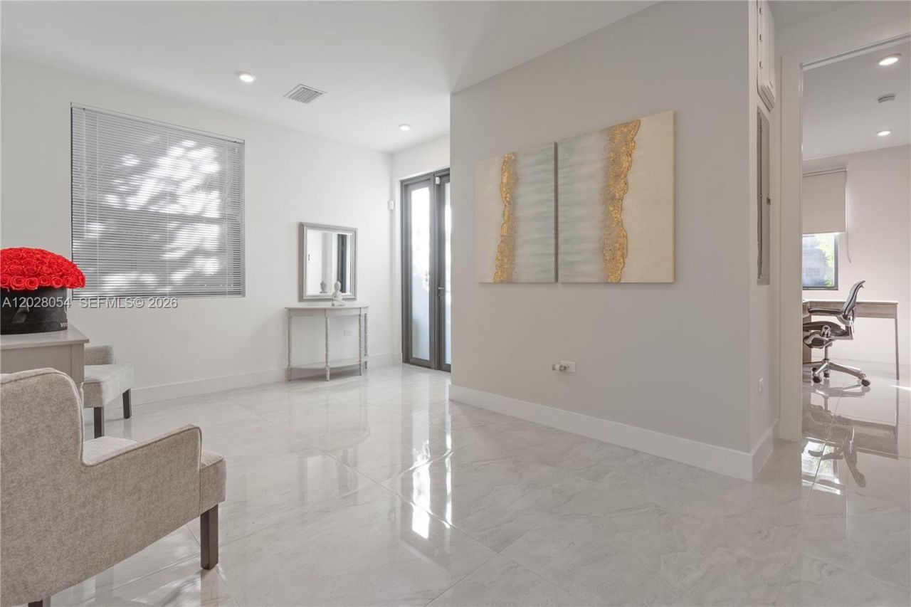 2887 SW 33rd Ave, Miami, FL 33133 Photo