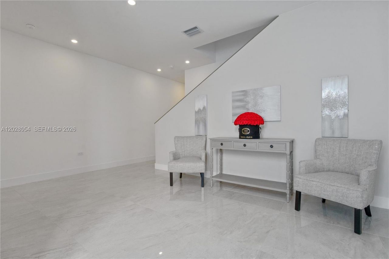 2887 SW 33rd Ave, Miami, FL 33133 Photo