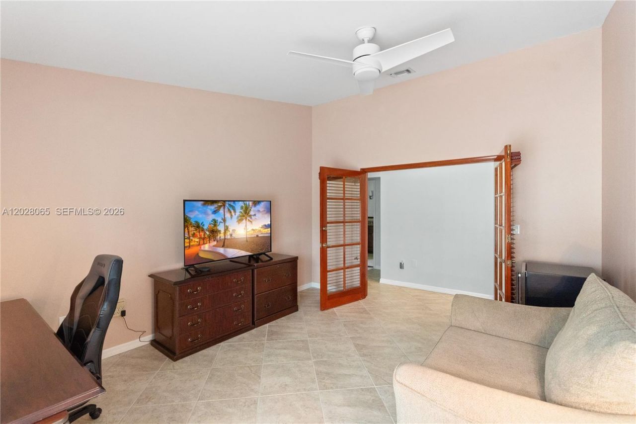 1090 NW 192nd Ave , Pembroke Pines, FL 33029 Photo