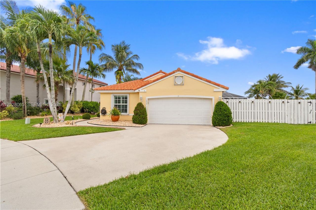 1090 NW 192nd Ave , Pembroke Pines, FL 33029 Photo
