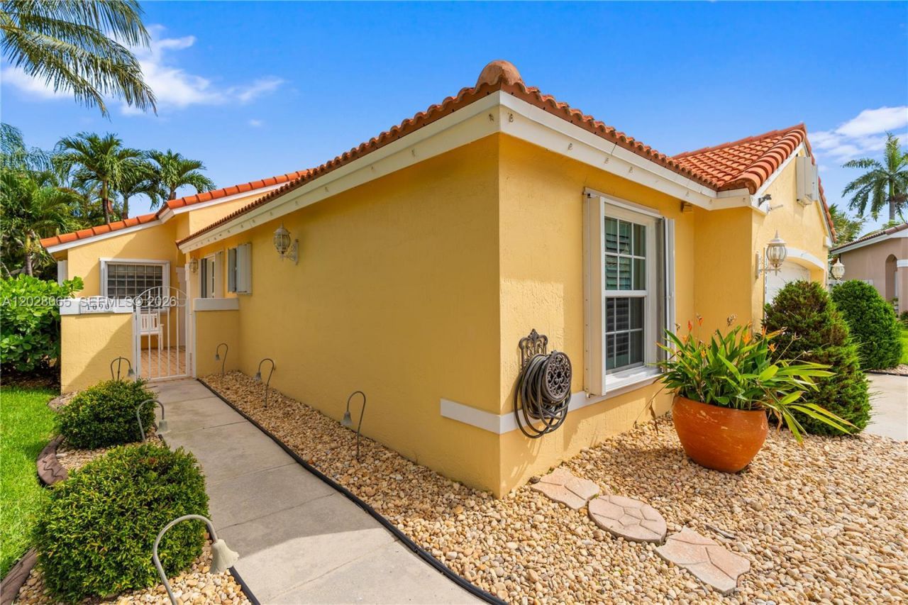 1090 NW 192nd Ave , Pembroke Pines, FL 33029 Photo