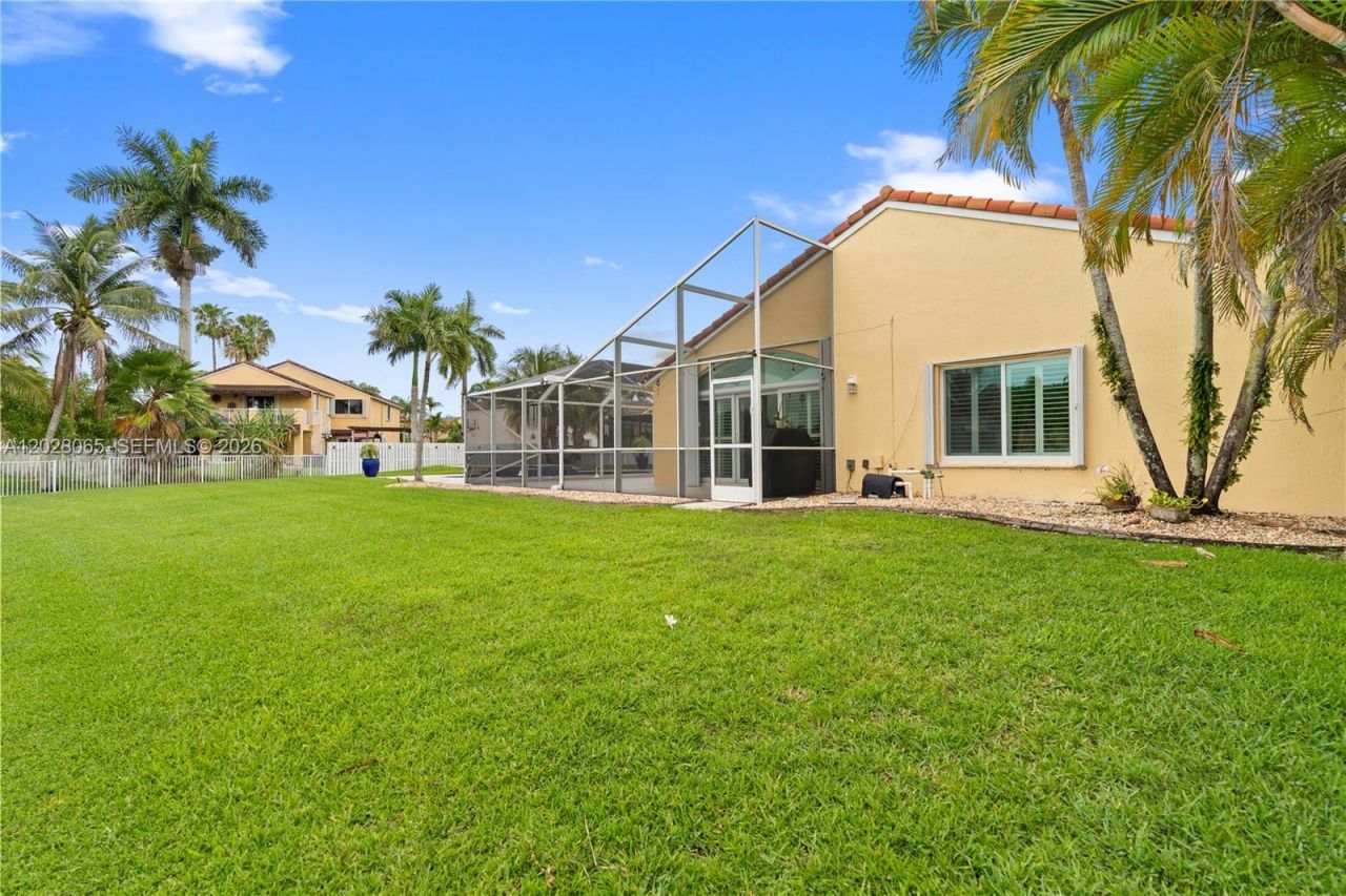 1090 NW 192nd Ave , Pembroke Pines, FL 33029 Photo