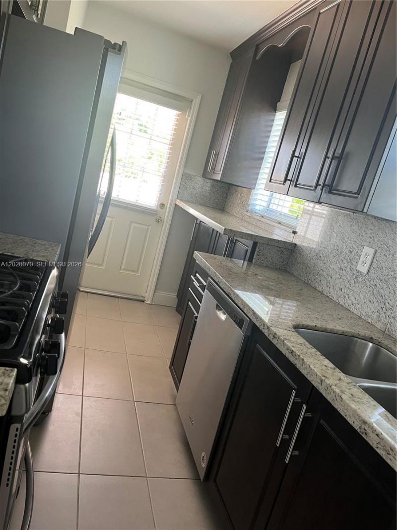 8370 SW 27th Ln, Miami, FL 33155 Photo