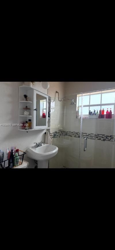 8370 SW 27th Ln, Miami, FL 33155 Photo