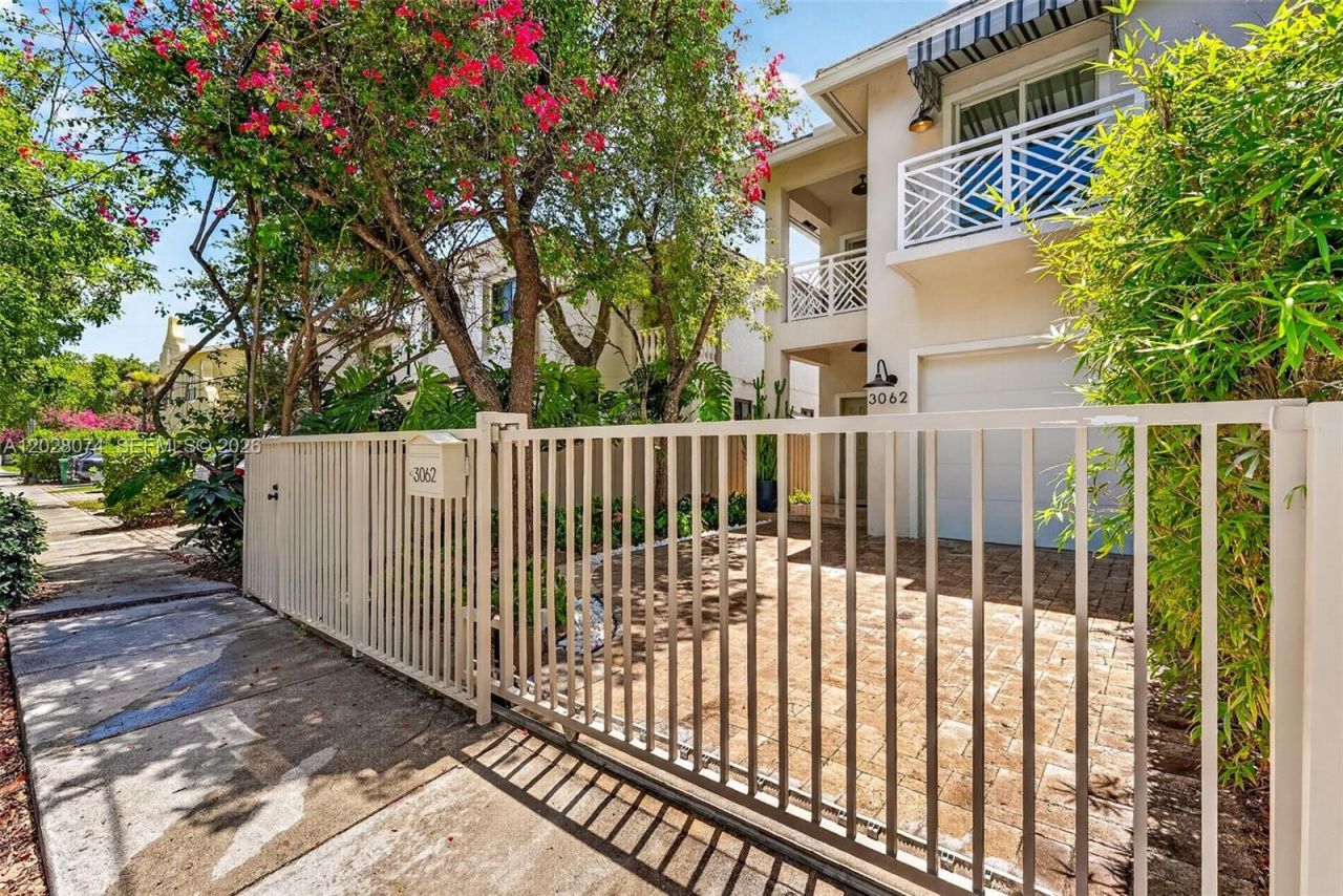 3062 New York St , Unit 3062, Miami, FL 33133 Photo