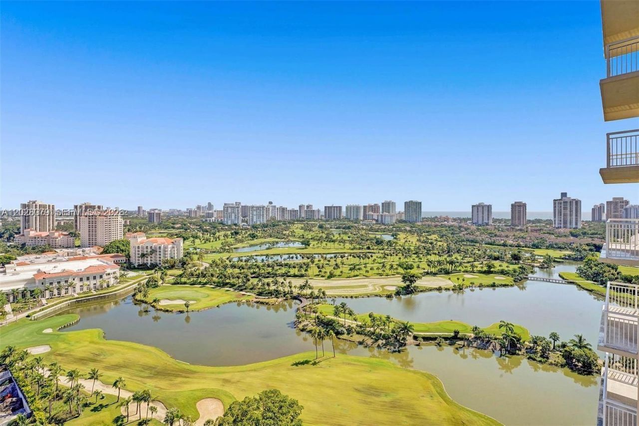 19501 W Country Club Dr , Unit 2313, Aventura, FL 33180 Photo