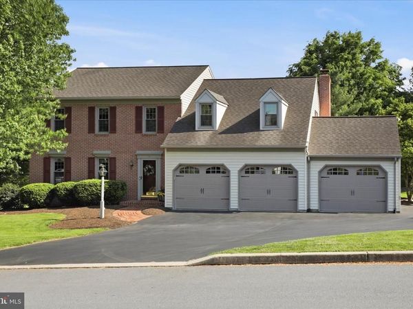 9 ROUND HOUSE DRIVE , LITITZ, PA 17543