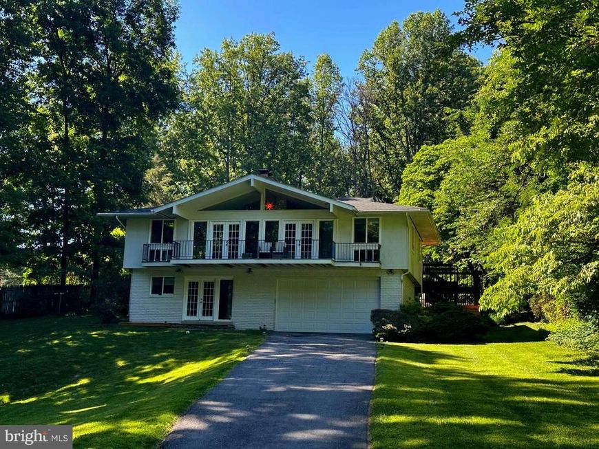 6900 Heatherhill Road, Bethesda, MD 20817 Main Photo