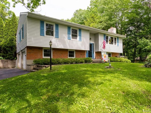 16 Dose Road , Wappingers Falls, NY 12590