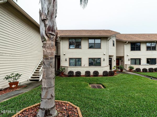 142 GOVERNOR Street, Unit 110, Green Cove Springs, FL 32043