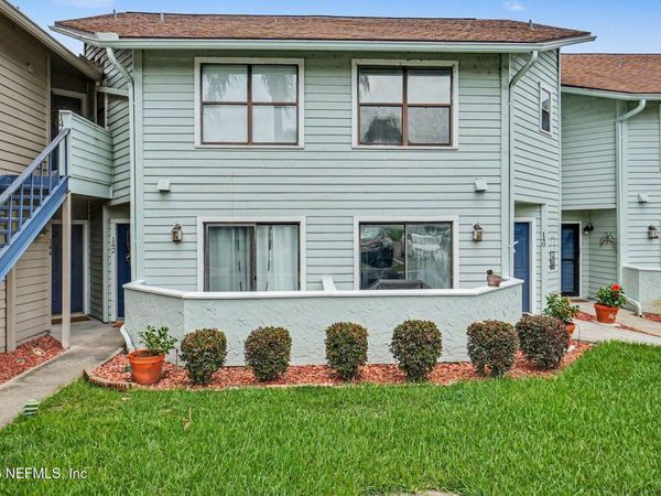 142 GOVERNOR Street, Unit 110, Green Cove Springs, FL 32043