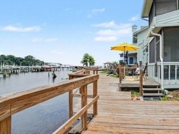142 GOVERNOR Street, Unit 110, Green Cove Springs, FL 32043