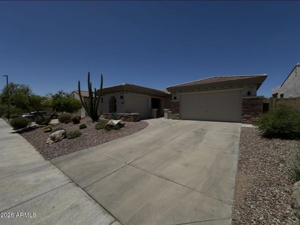42738 N COURAGE Trail, Anthem, AZ 85086