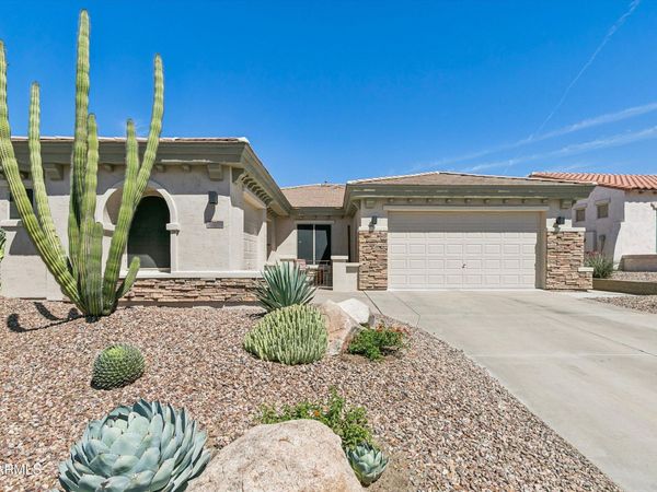 42738 N COURAGE Trail, Anthem, AZ 85086