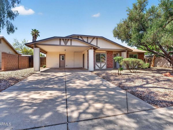 1215 W MCNAIR Street, Chandler, AZ 85224