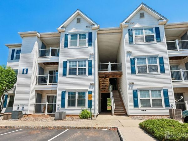 811 Waterford Drive , Edison, NJ 08817