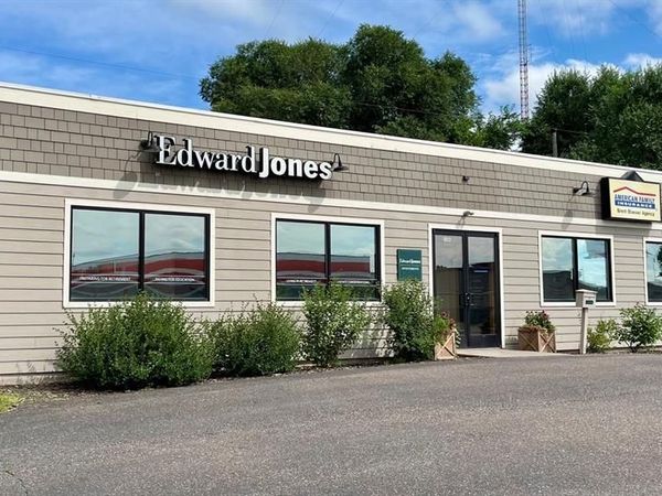 803 Fairfax Street, Altoona, WI 54720