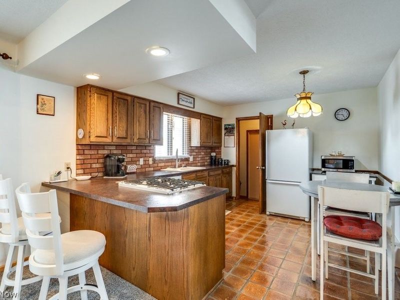 317 E Linwood Avenue, Akron, OH 44301 Photo 14
