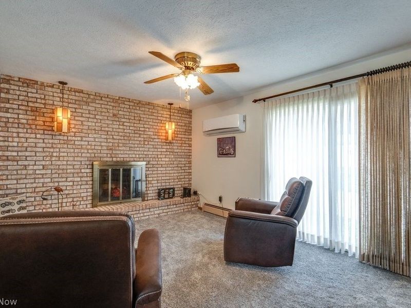 317 E Linwood Avenue, Akron, OH 44301 Photo 9