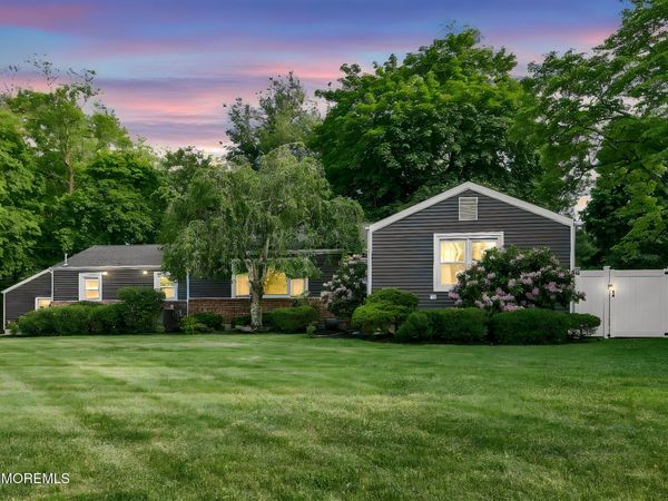 10 Tilton Road, Middletown, NJ 07748
