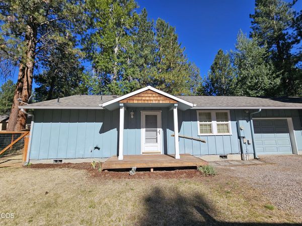 369 E St Helens Avenue, Sisters, OR 97759