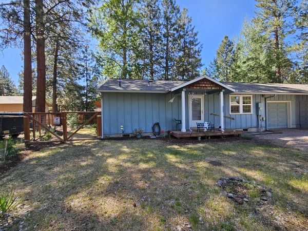 369 E St Helens Avenue, Sisters, OR 97759