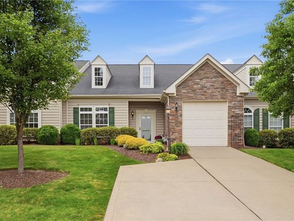 751 Marigold Ct, Bridgeville, PA 15017