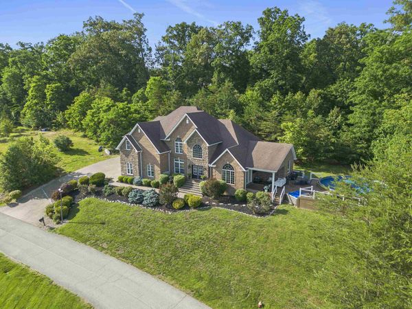 861 Ivy Creek, Ashland, KY 41101