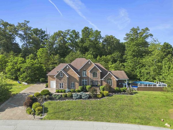 861 Ivy Creek, Ashland, KY 41101