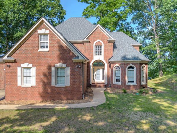 9219 Rocky Point Road, Soddy Daisy, TN 37379