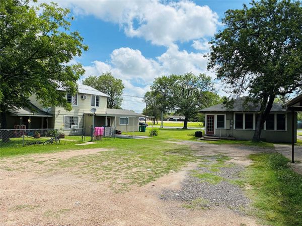 927 & 937 N Franklin St. , La Grange, TX 78945