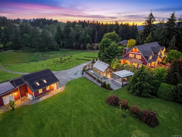 6429 Bryn Rd , Central Saanich, BC V8M 1X6