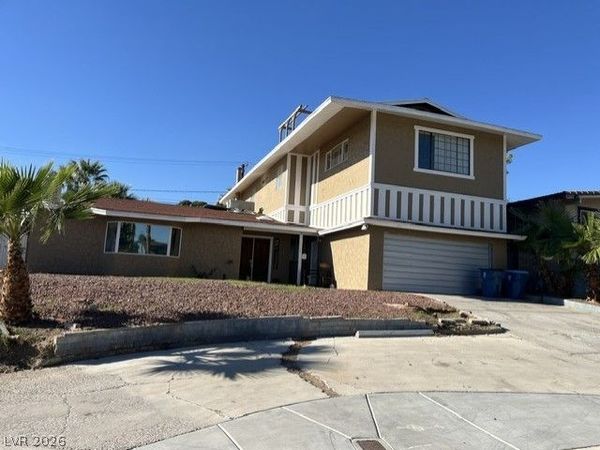 1904 Chapman Drive , Las Vegas, NV 89104