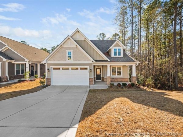 107 Glenwood Court, Spring Lake, NC 28390