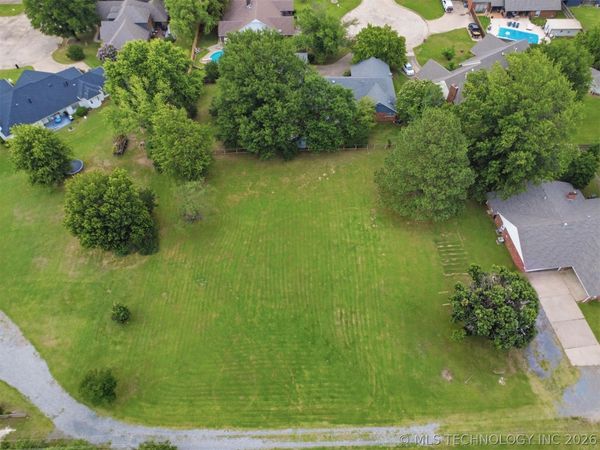 Harris Avenue , Muskogee, OK 74401