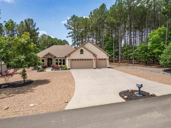 32 Alteza Drive, Hot Springs Village, AR 71909