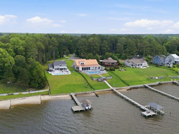 685 Raymond Road, Arapahoe, NC 28510