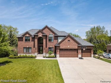 1968 MAPLEWOOD Avenue, Bloomfield Twp, MI 48302