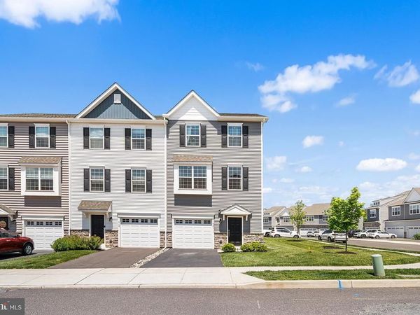 421 RIDGEWOOD DRIVE, ROYERSFORD, PA 19468
